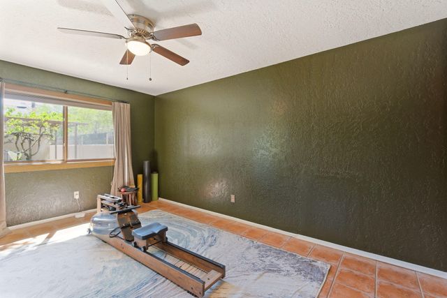 808 Parkland Circle SE, Albuquerque, NM 87108