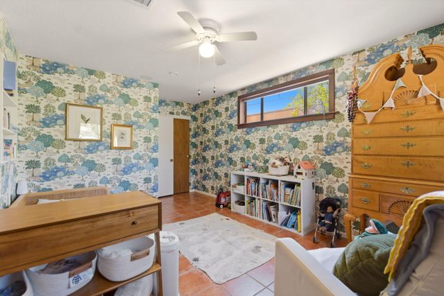 808 Parkland Circle SE, Albuquerque, NM 87108
