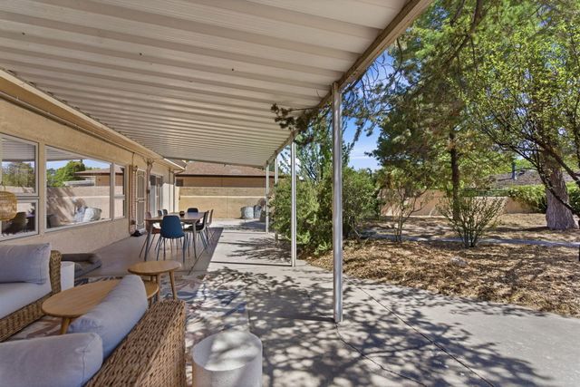 808 Parkland Circle SE, Albuquerque, NM 87108