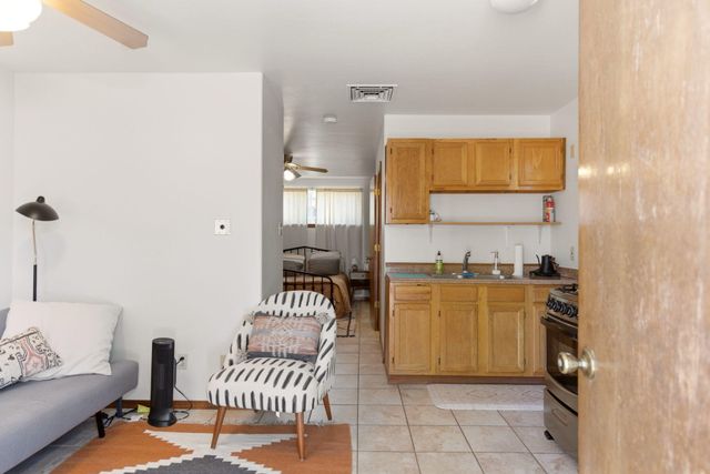 808 Parkland Circle SE, Albuquerque, NM 87108