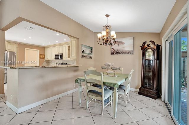 3946 NW 1st Dr, Deerfield Beach, FL 33442