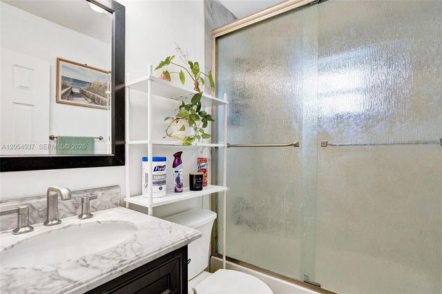 3946 NW 1st Dr, Deerfield Beach, FL 33442