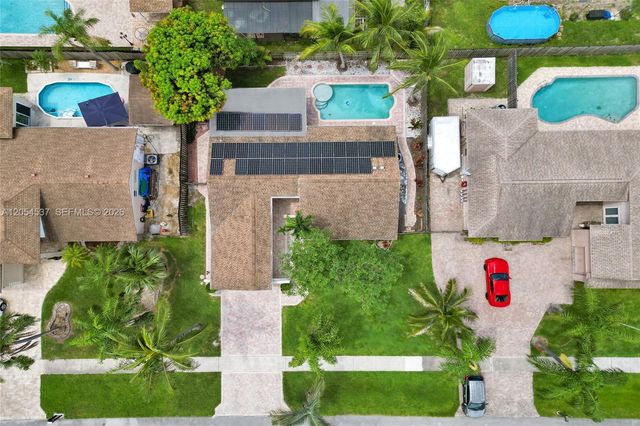 3946 NW 1st Dr, Deerfield Beach, FL 33442