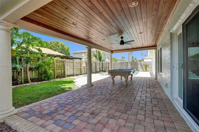 3946 NW 1st Dr, Deerfield Beach, FL 33442