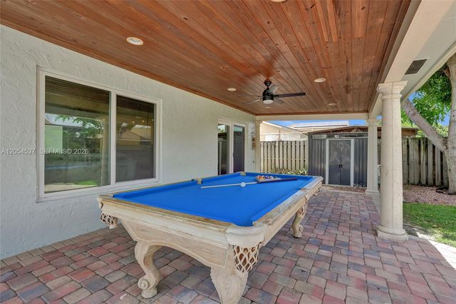 3946 NW 1st Dr, Deerfield Beach, FL 33442