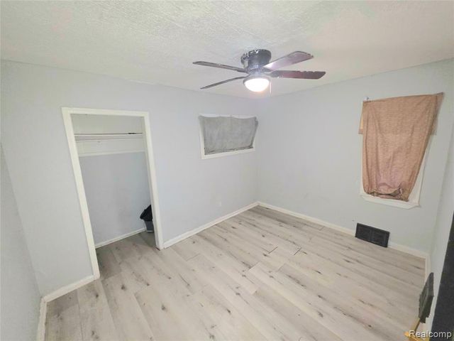 12083 Stahelin Avenue, Detroit, MI 48228