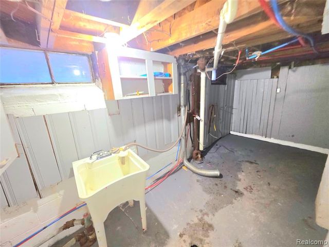 12083 Stahelin Avenue, Detroit, MI 48228