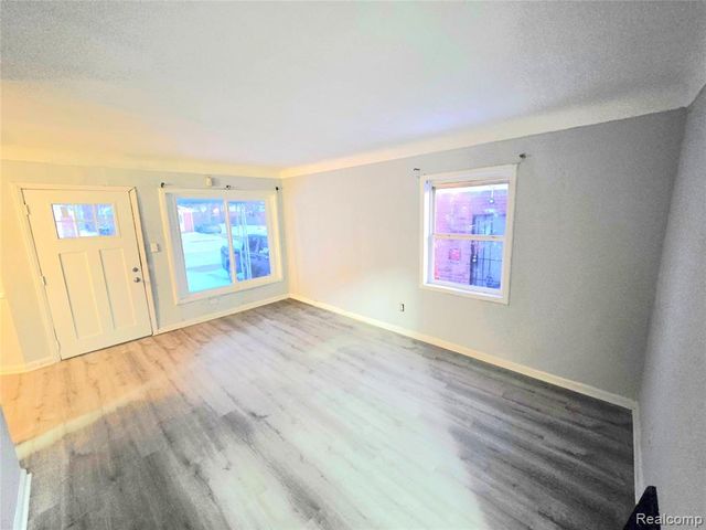 12083 Stahelin Avenue, Detroit, MI 48228