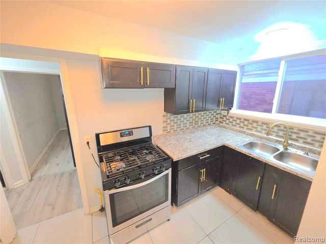 12083 Stahelin Avenue, Detroit, MI 48228