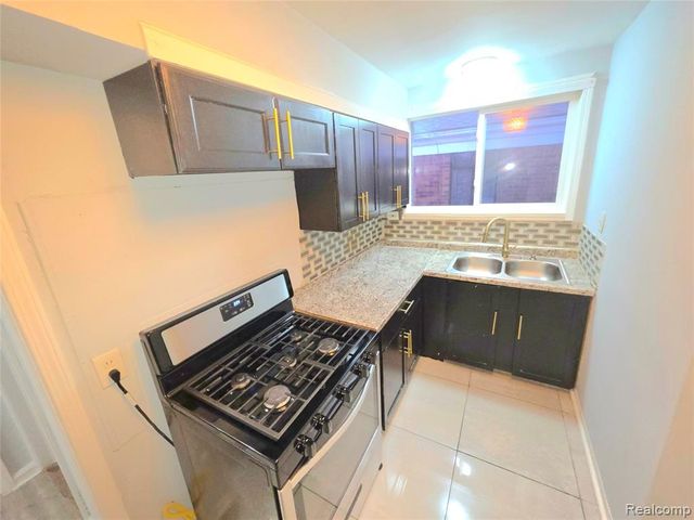 12083 Stahelin Avenue, Detroit, MI 48228