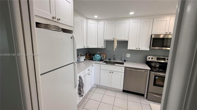 2901 S Palm Aire Dr 408, Pompano Beach, FL 33069