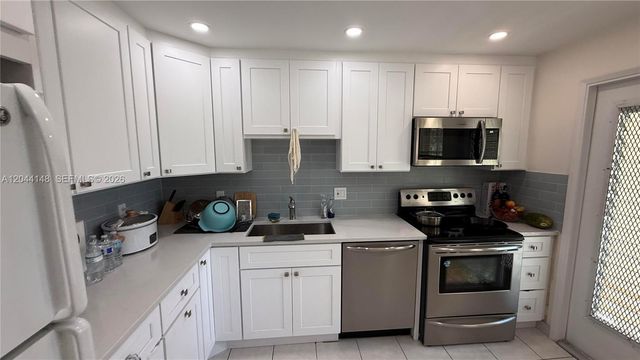 2901 S Palm Aire Dr 408, Pompano Beach, FL 33069