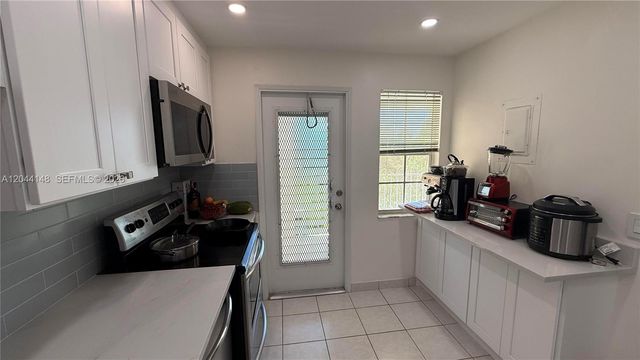 2901 S Palm Aire Dr 408, Pompano Beach, FL 33069