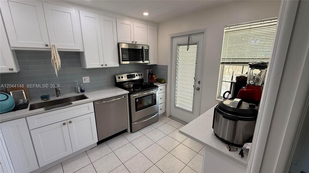 2901 S Palm Aire Dr 408, Pompano Beach, FL 33069