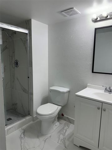310 Racquet Club Road 103, Weston, FL 33326