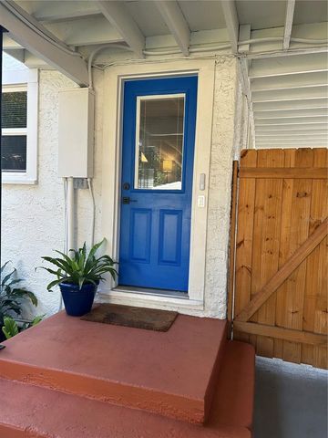 105 W GOLF LINKS AVENUE, Eustis, FL 32726