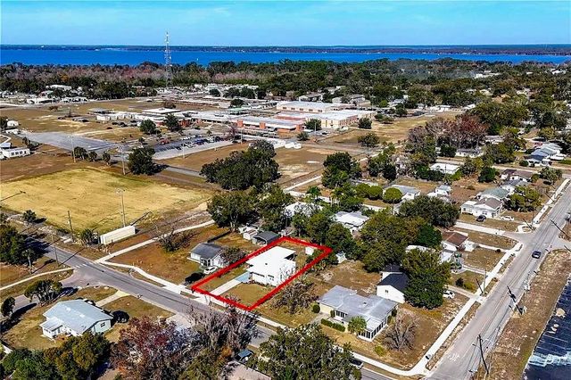 105 W GOLF LINKS AVENUE, Eustis, FL 32726