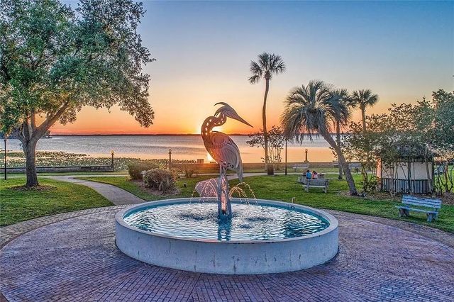 105 W GOLF LINKS AVENUE, Eustis, FL 32726