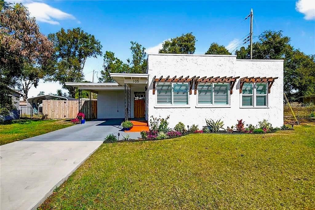105 W GOLF LINKS AVENUE, Eustis, FL 32726