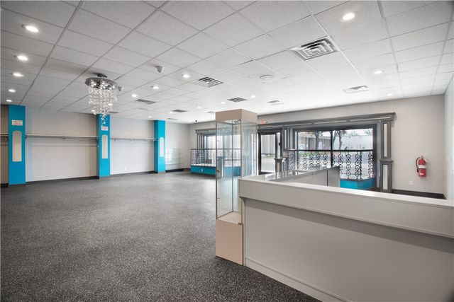 417 E Avenue B, Robstown, TX 78380