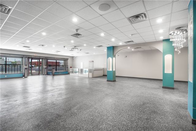 417 E Avenue B, Robstown, TX 78380