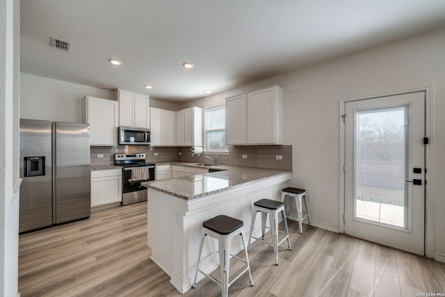 13246 Lorena Ochoa, San Antonio, TX 78221