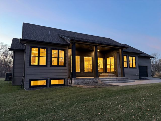 5317 174th Street, Waukee, IA 50263