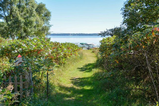 9649 Center Road, Peninsula Twp, MI 49686