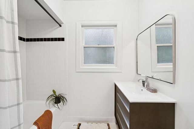 4107 Lyman Rd, Oakland, CA 94602