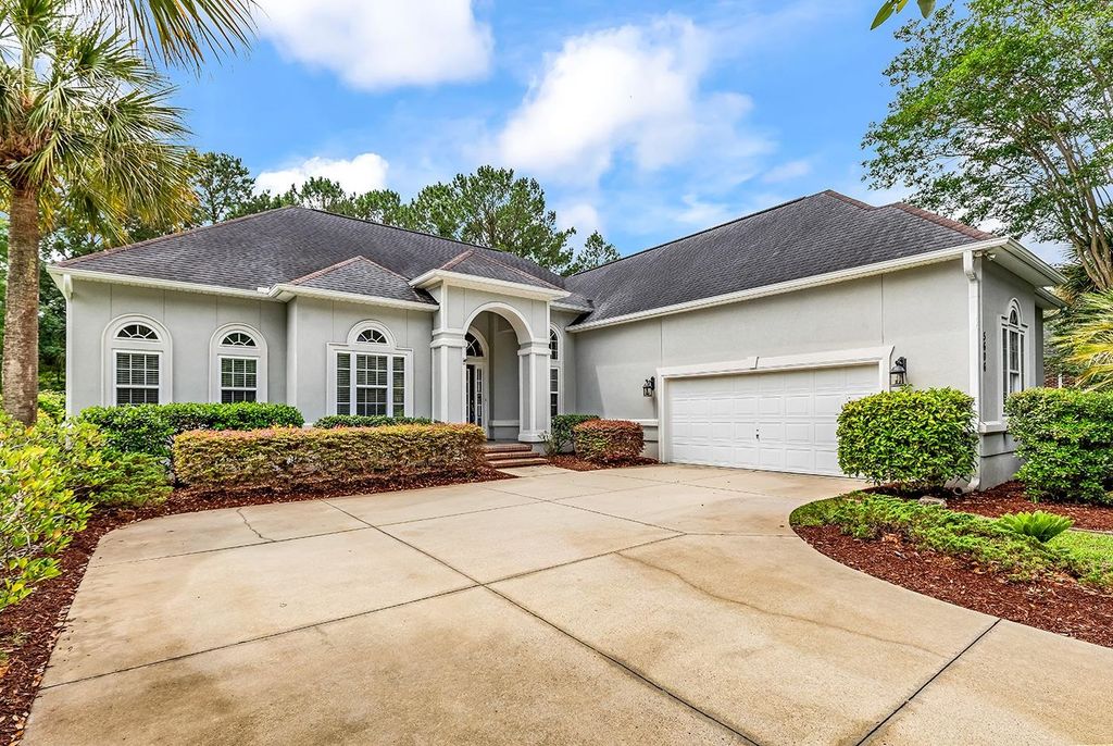 5606 Leatherleaf Dr., North Myrtle Beach, SC 29582