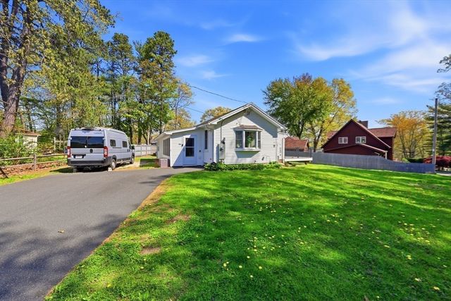 1 Brayton, Southwick, MA 01077