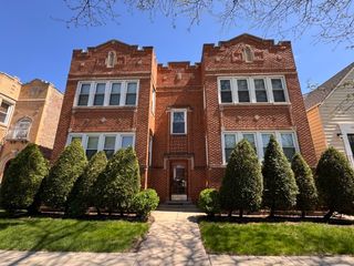 4615 N Keystone Avenue, Chicago, IL 60630