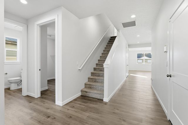 1236 N HIGH DESERT Dr, Deer Park, WA 99006