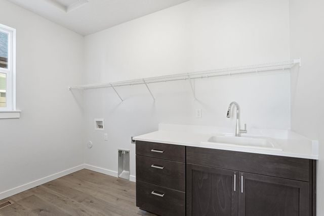 1236 N HIGH DESERT Dr, Deer Park, WA 99006