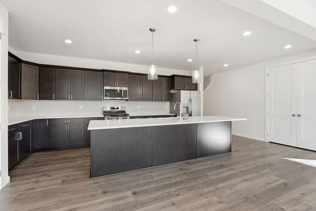 1236 N HIGH DESERT Dr, Deer Park, WA 99006