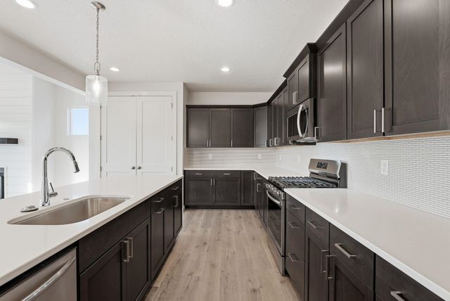 1236 N HIGH DESERT Dr, Deer Park, WA 99006