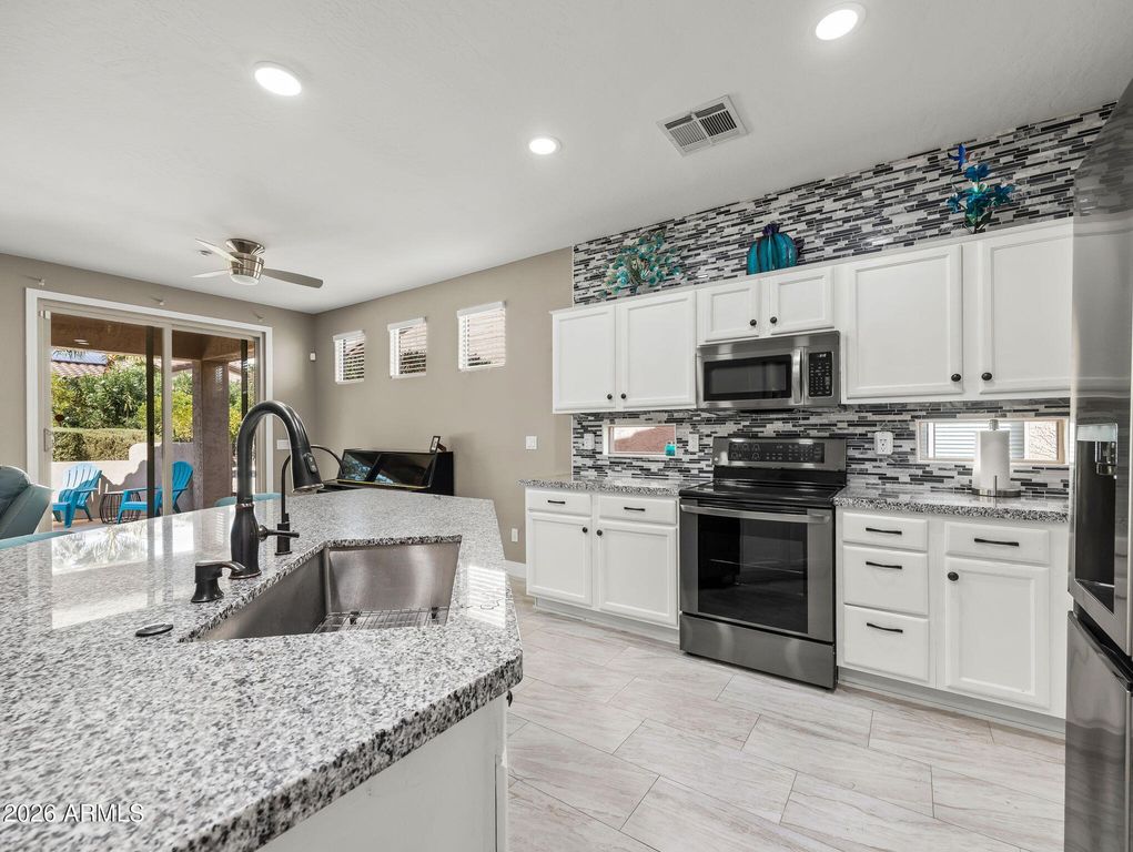 12798 W SPUR Drive, Peoria, AZ 85383 — photo 3