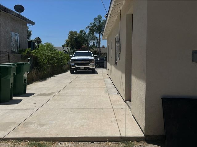 1012 Feliz Drive, Bakersfield, CA 93307