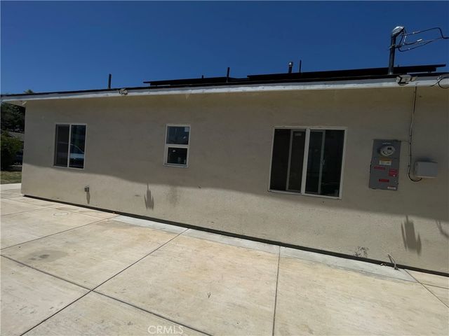 1012 Feliz Drive, Bakersfield, CA 93307