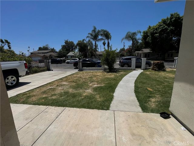 1012 Feliz Drive, Bakersfield, CA 93307