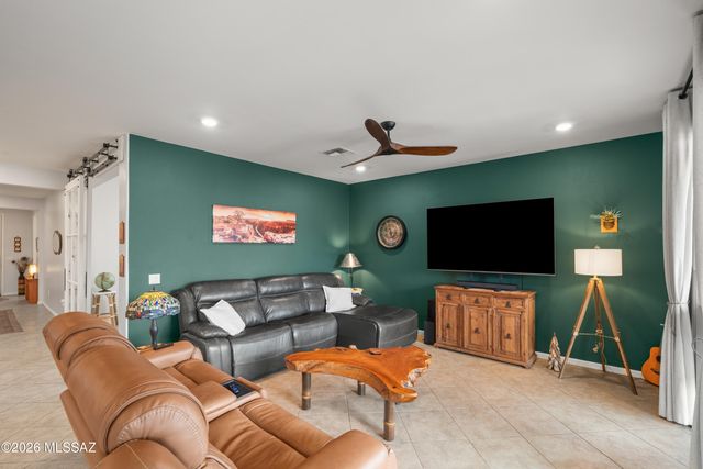 10337 S Pantano Knolls Drive, Vail, AZ 85641