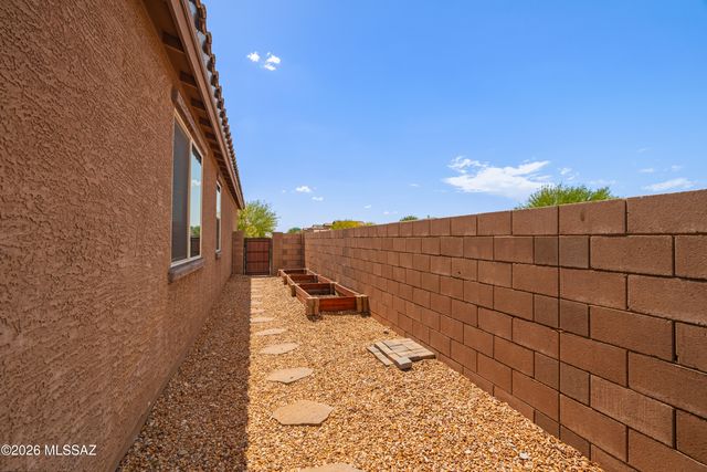 10337 S Pantano Knolls Drive, Vail, AZ 85641