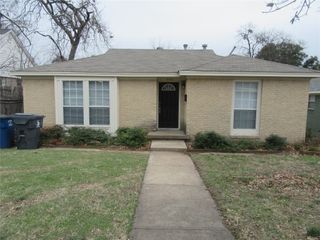 702 Westmount Avenue, Dallas, TX 75211