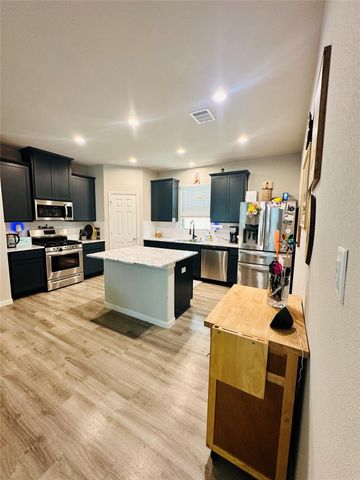 27126 Grey Fox Run, Magnolia, TX 77354