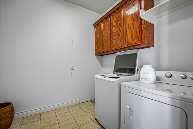 142 Mariners Dr, Port Aransas, TX 78373