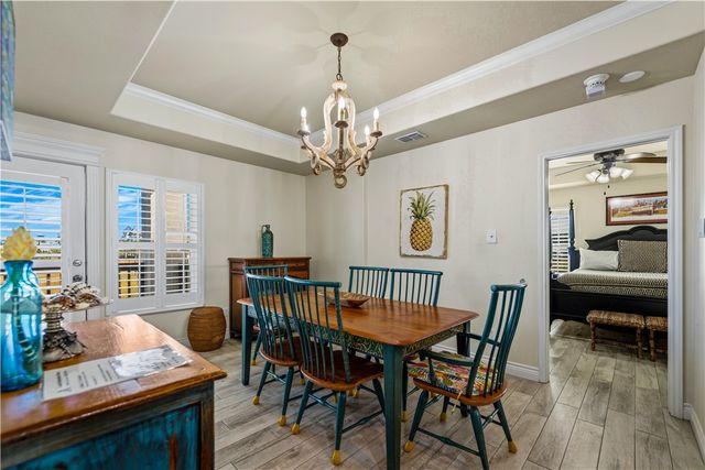 142 Mariners Dr, Port Aransas, TX 78373