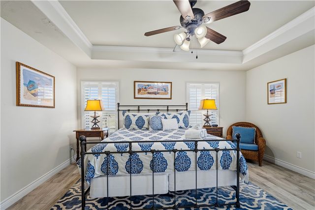 142 Mariners Dr, Port Aransas, TX 78373