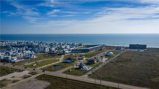 142 Mariners Dr, Port Aransas, TX 78373