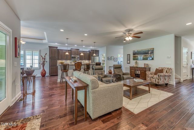 1023 Waterbrooke Lane, Johnson City, TN 37604