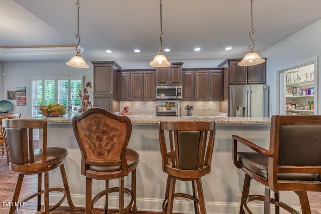 1023 Waterbrooke Lane, Johnson City, TN 37604